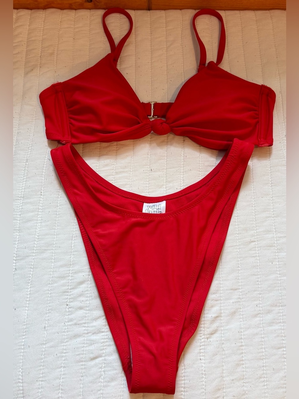 Wild Fable High Leg Cheeky Bottoms & Twist Top Red Bikini Set NWOT Women's Small